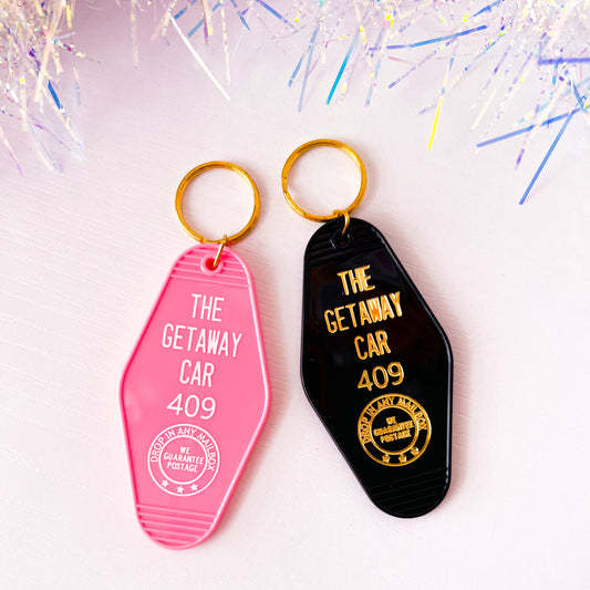 Retro Motel Style Getaway Car Keychain