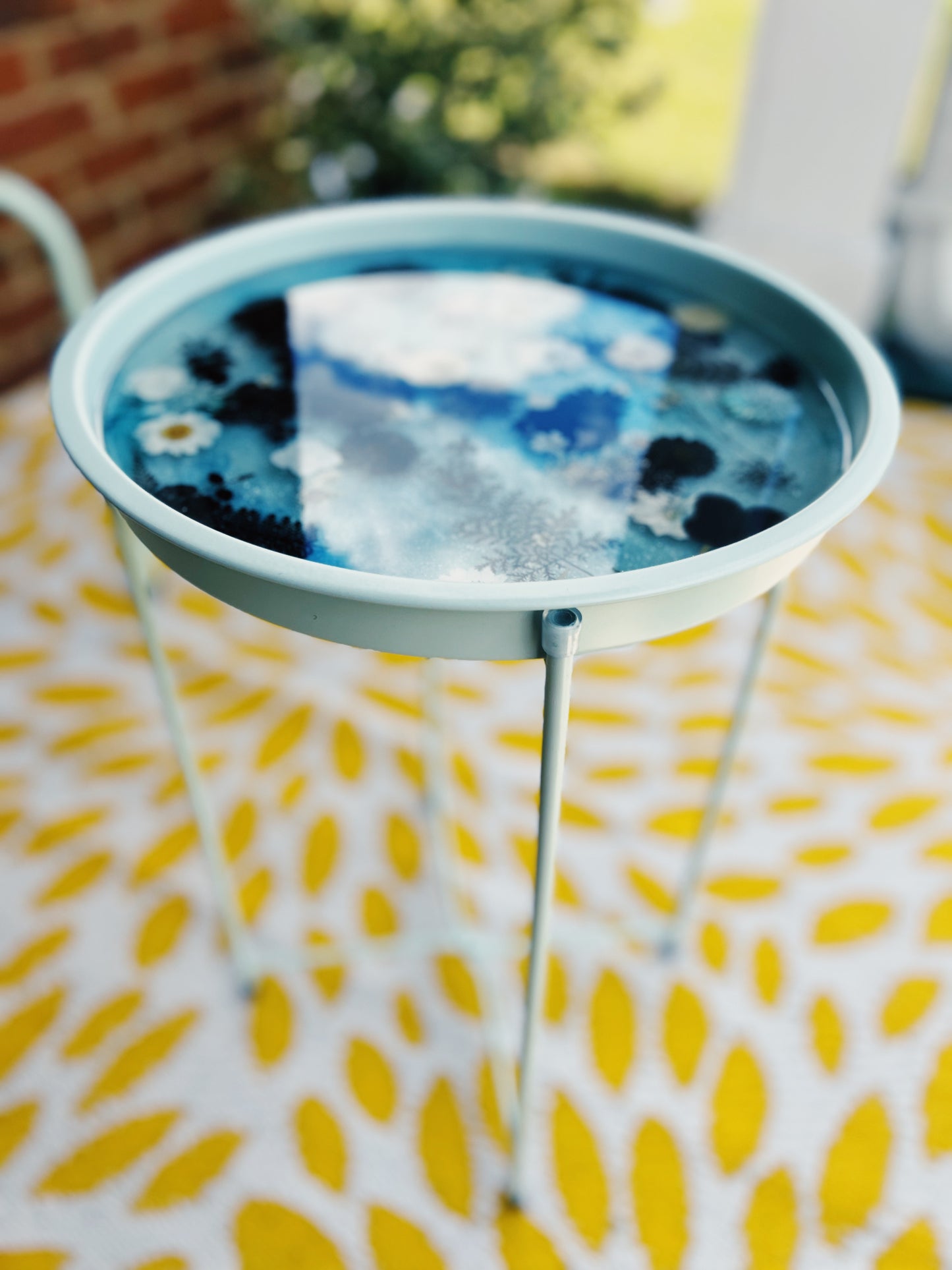 Real Preserved Flower & Resin Side Table (Aqua)