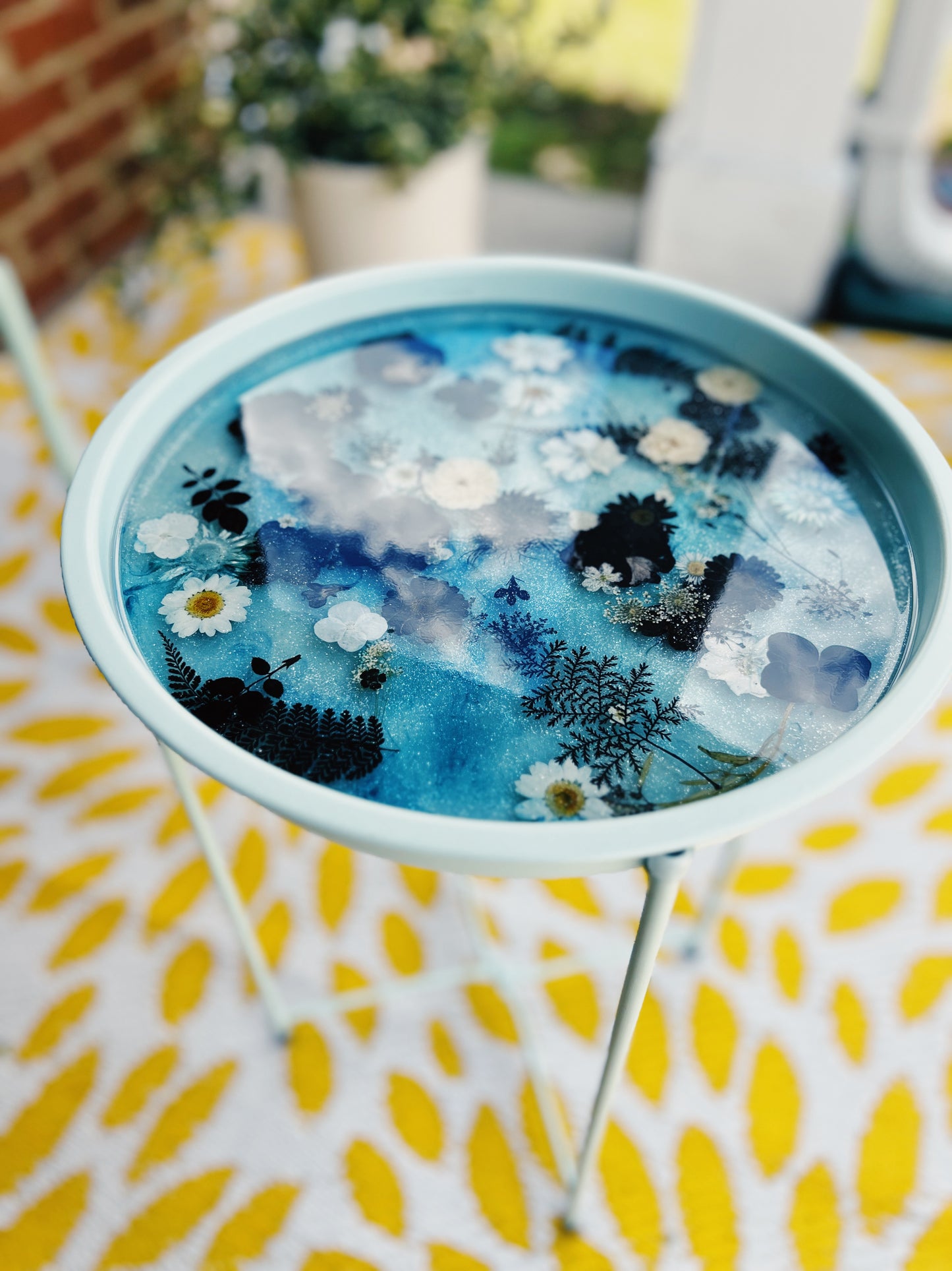 Real Preserved Flower & Resin Side Table (Aqua)