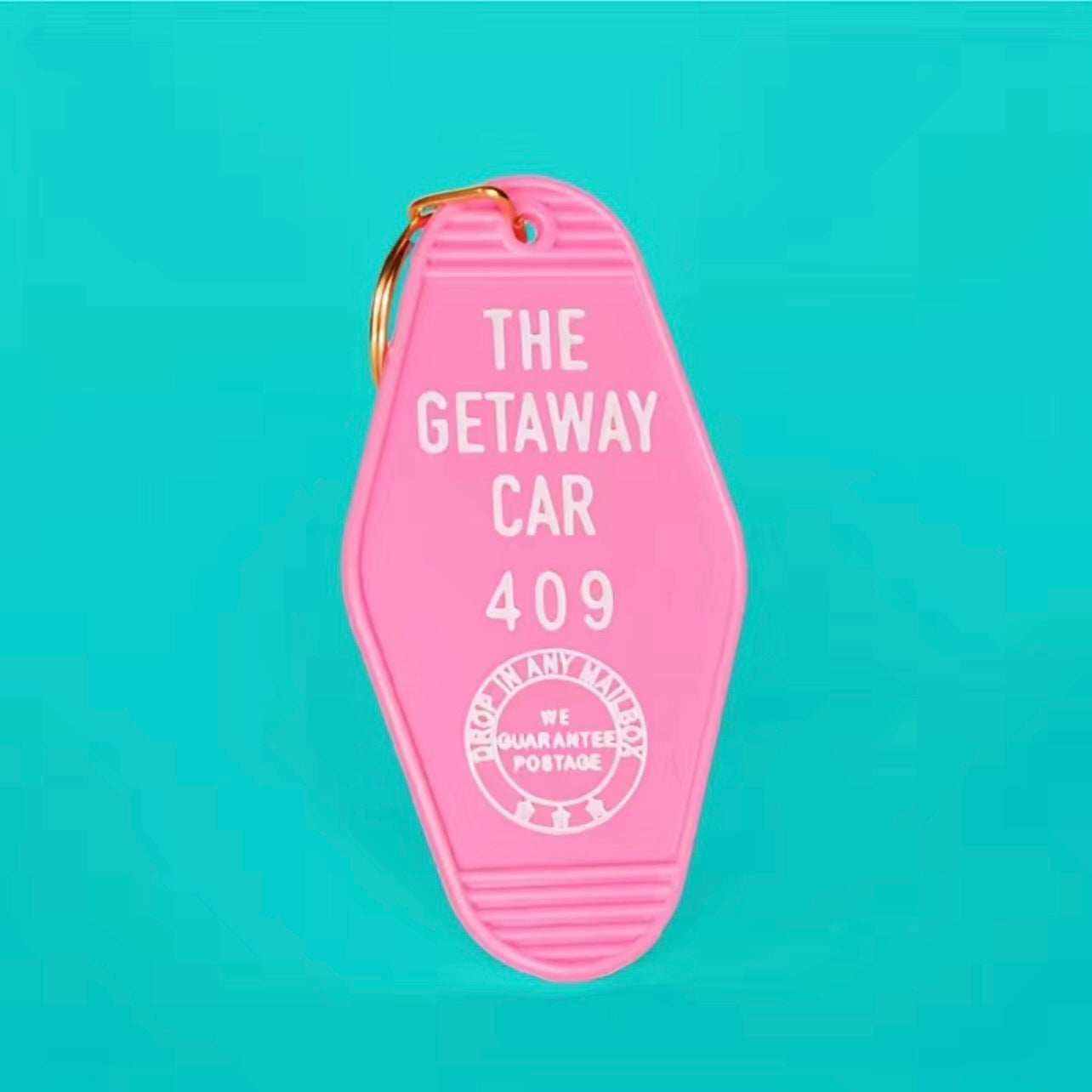 Retro Motel Style Getaway Car Keychain