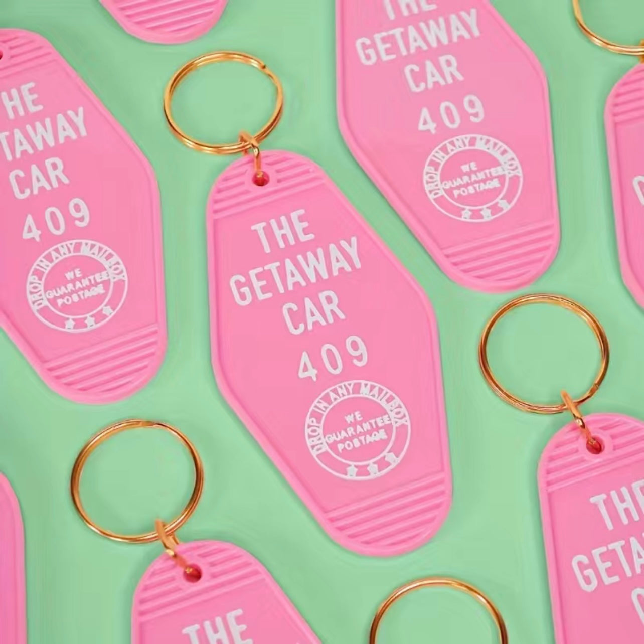 Retro Motel Style Getaway Car Keychain